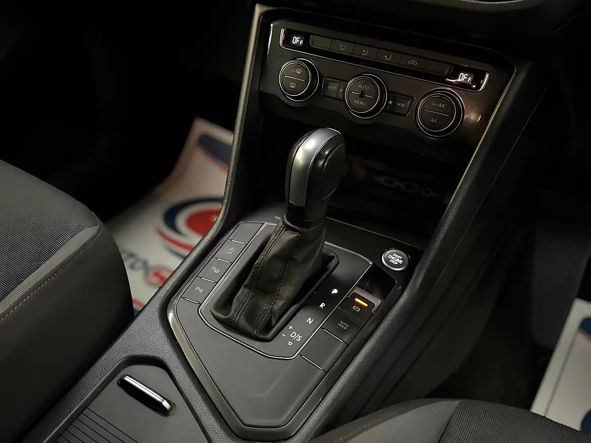 Used 2019 Volkswagen Tiguan Match Grey - Interior and Exterior details 6