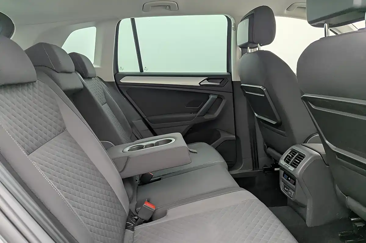 Used 2019 Volkswagen Tiguan Match Indium Grey - Interior and Exterior details 16