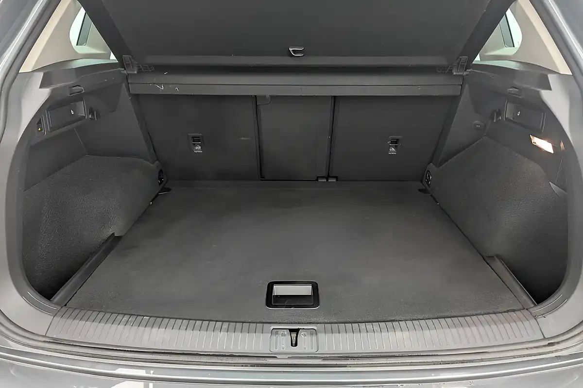 Used 2019 Volkswagen Tiguan Match Indium Grey - Interior and Exterior details 19