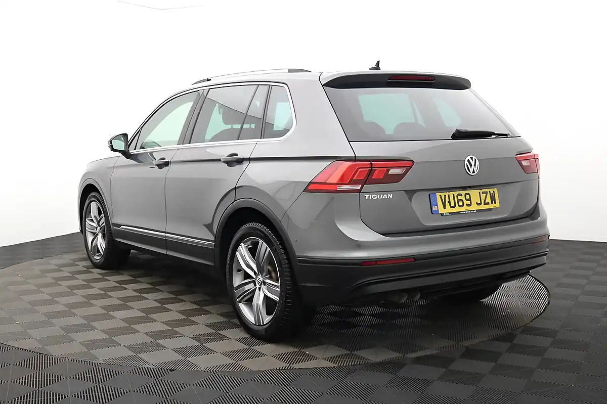 Used 2019 Volkswagen Tiguan Match Indium Grey - Interior and Exterior details 5