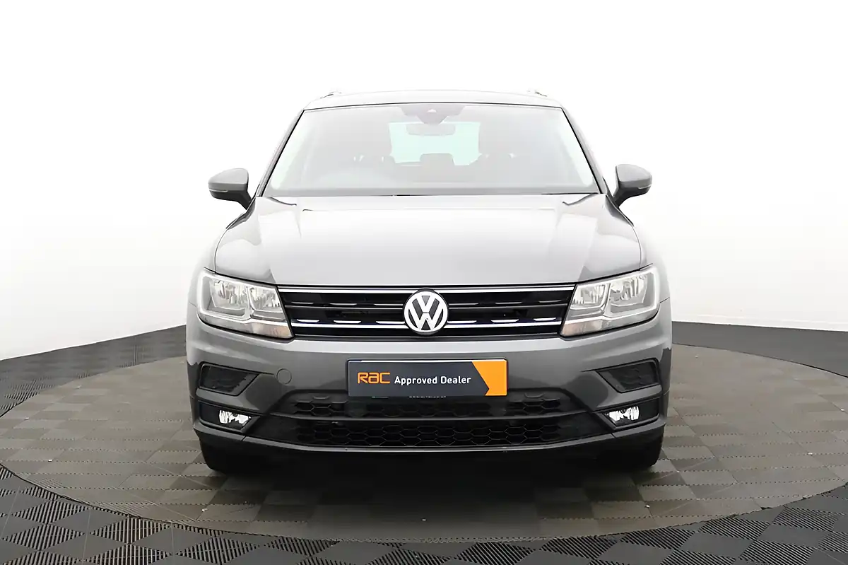 Used 2019 Volkswagen Tiguan Match Indium Grey - Interior and Exterior details 8