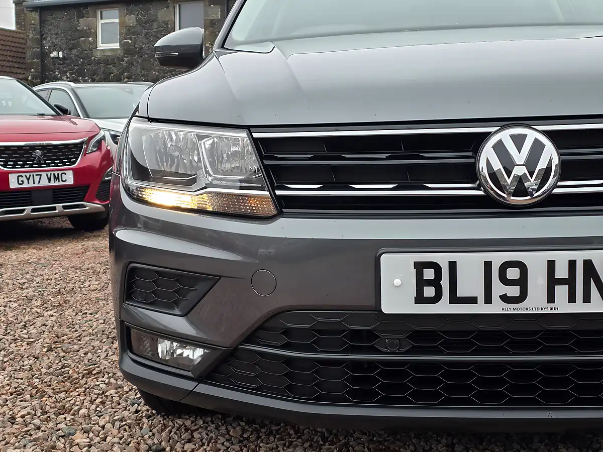Used 2019 Volkswagen Tiguan Match Indium Grey Metallic - Interior and Exterior details 4