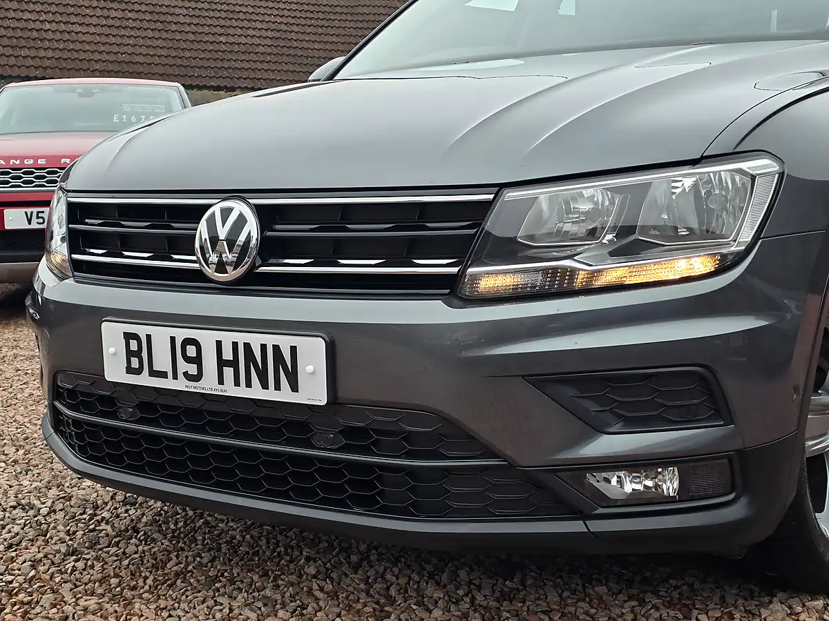 Used 2019 Volkswagen Tiguan Match Indium Grey Metallic - Interior and Exterior details 6