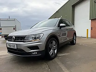 Used 2019 Volkswagen Tiguan Match Silver - Interior and Exterior details 4