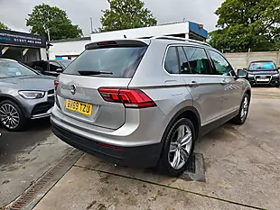 Used 2019 Volkswagen Tiguan Match Silver - Interior and Exterior details 15