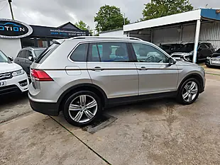 Used 2019 Volkswagen Tiguan Match Silver - Interior and Exterior details 18
