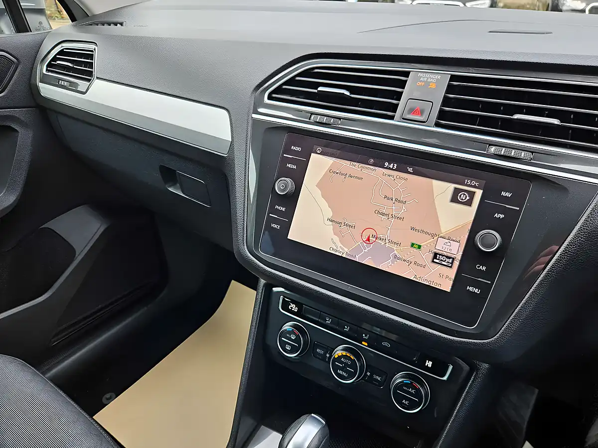 Used 2019 Volkswagen Tiguan Match Silver - Interior and Exterior details 6