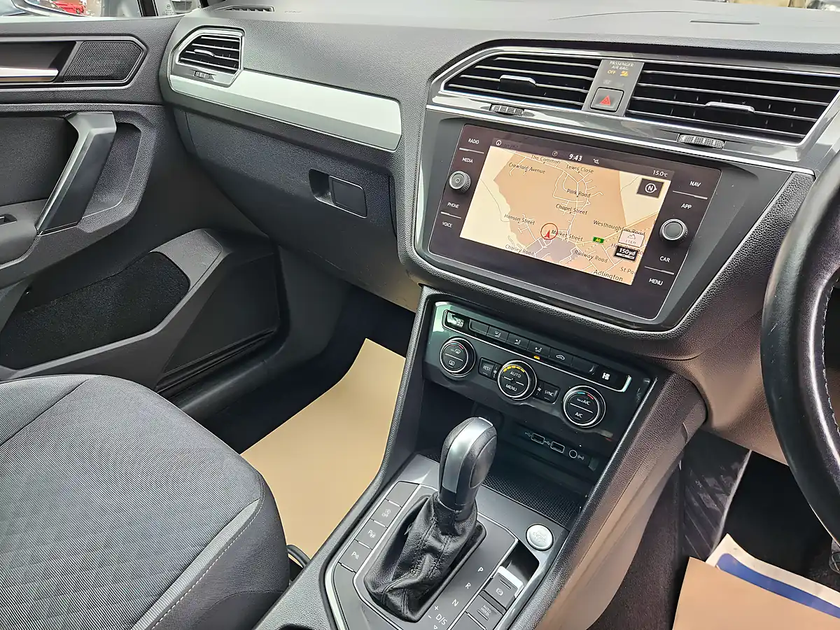 Used 2019 Volkswagen Tiguan Match Silver - Interior and Exterior details 8