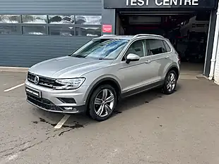 Used 2019 Volkswagen Tiguan Match Silver - Interior and Exterior details 17
