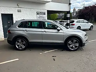 Used 2019 Volkswagen Tiguan Match Silver - Interior and Exterior details 3
