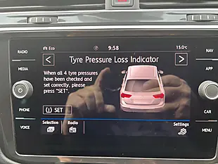 Used 2019 Volkswagen Tiguan Match Urano Grey - Interior and Exterior details 17
