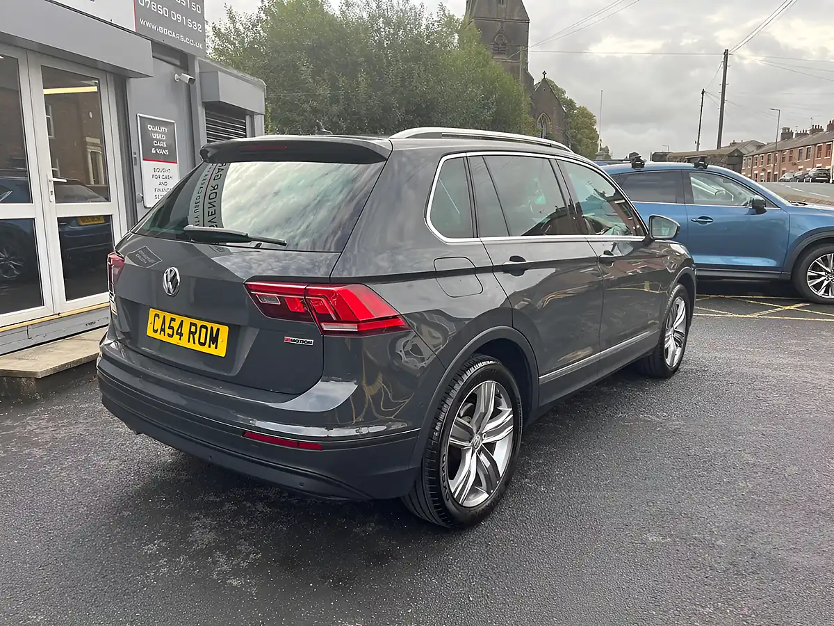 Used 2019 Volkswagen Tiguan Match Urano Grey - Interior and Exterior details 7
