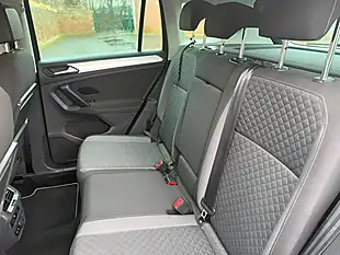 Used 2019 Volkswagen Tiguan Match Urano Grey - Interior and Exterior details 11