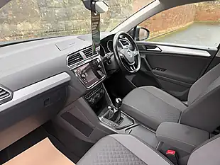 Used 2019 Volkswagen Tiguan Match Urano Grey - Interior and Exterior details 15