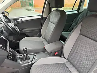 Used 2019 Volkswagen Tiguan Match Urano Grey - Interior and Exterior details 16