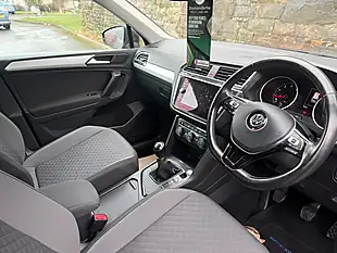 Used 2019 Volkswagen Tiguan Match Urano Grey - Interior and Exterior details 18