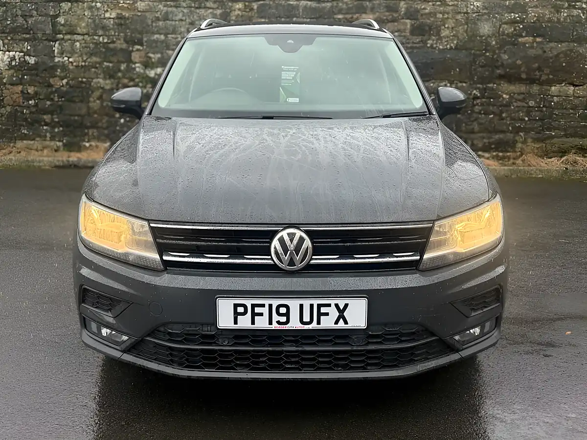 Used 2019 Volkswagen Tiguan Match Urano Grey - Interior and Exterior details 2
