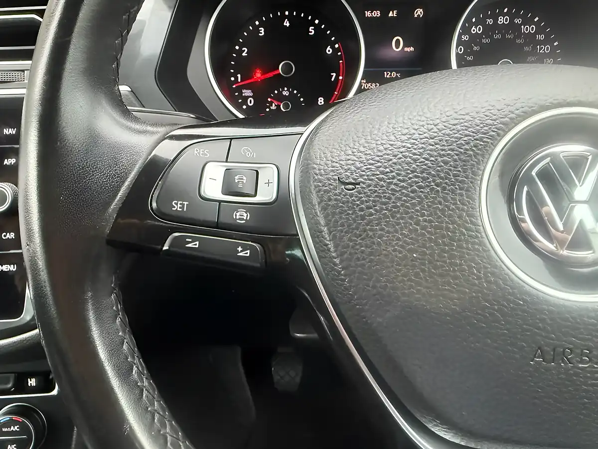 Used 2019 Volkswagen Tiguan Match Urano Grey - Interior and Exterior details 20
