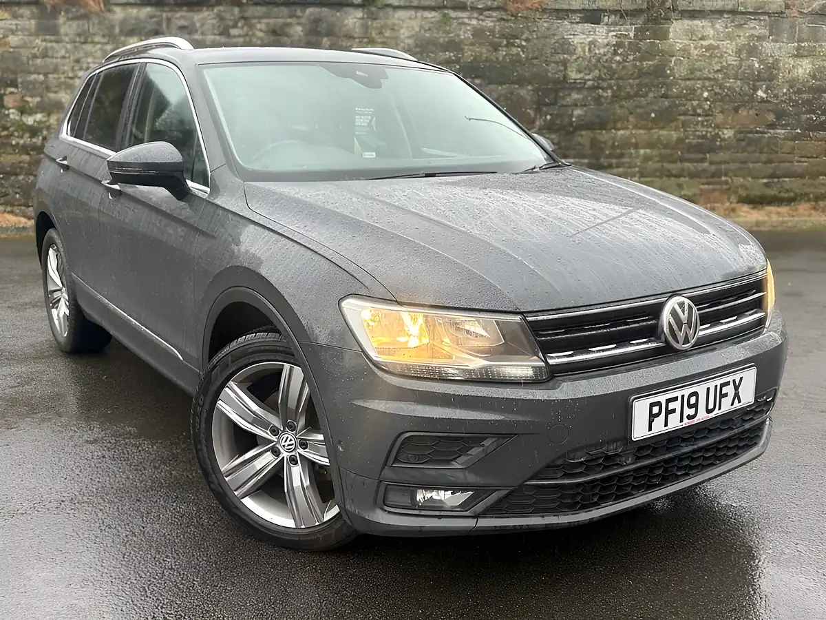Used 2019 Volkswagen Tiguan Match Urano Grey - Interior and Exterior details 3
