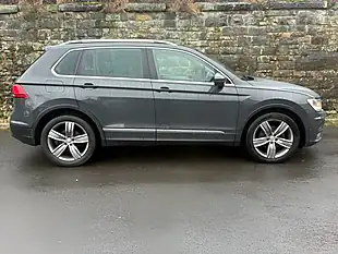 Used 2019 Volkswagen Tiguan Match Urano Grey - Interior and Exterior details 4