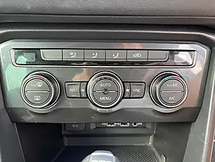 Used 2019 Volkswagen Tiguan Match White - Interior and Exterior details 15