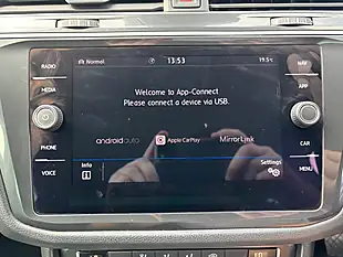 Used 2019 Volkswagen Tiguan Match White - Interior and Exterior details 18