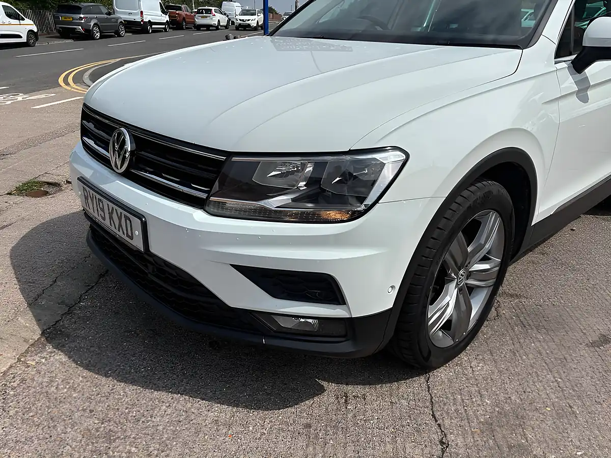 Used 2019 Volkswagen Tiguan Match White - Interior and Exterior details 7