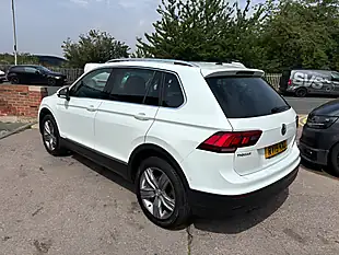 Used 2019 Volkswagen Tiguan Match White - Interior and Exterior details 9