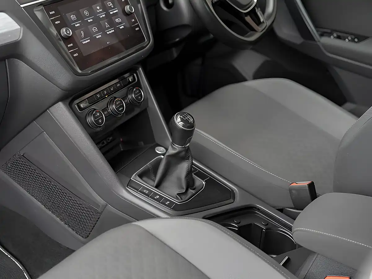 Used 2019 Volkswagen Tiguan Match White - Interior and Exterior details 10