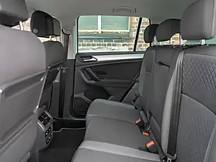 Used 2019 Volkswagen Tiguan Match White - Interior and Exterior details 6
