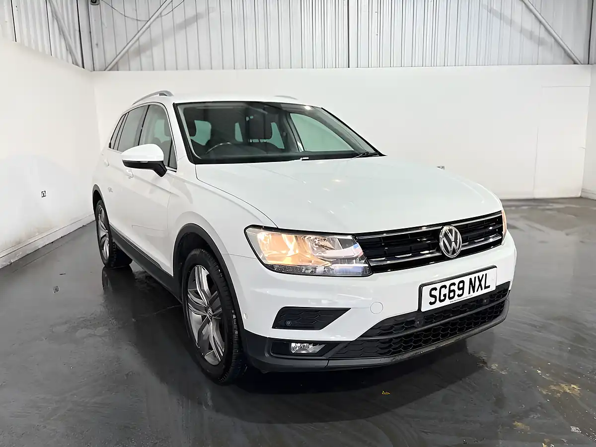 Used 2019 Volkswagen Tiguan Match White - Front View
