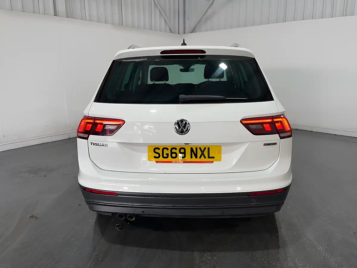 Used 2019 Volkswagen Tiguan Match White - Interior and Exterior details 15