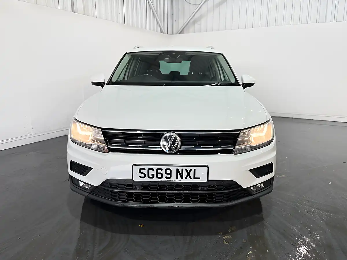 Used 2019 Volkswagen Tiguan Match White - Interior and Exterior details 2