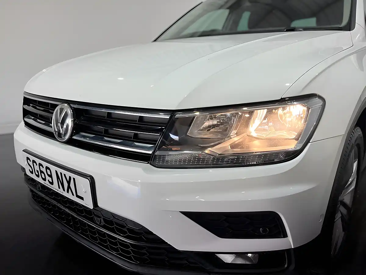 Used 2019 Volkswagen Tiguan Match White - Interior and Exterior details 4
