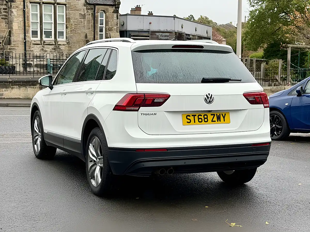 Used 2019 Volkswagen Tiguan Match White - Interior and Exterior details 18