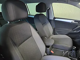 Used 2019 Volkswagen Tiguan Match White - Interior and Exterior details 13