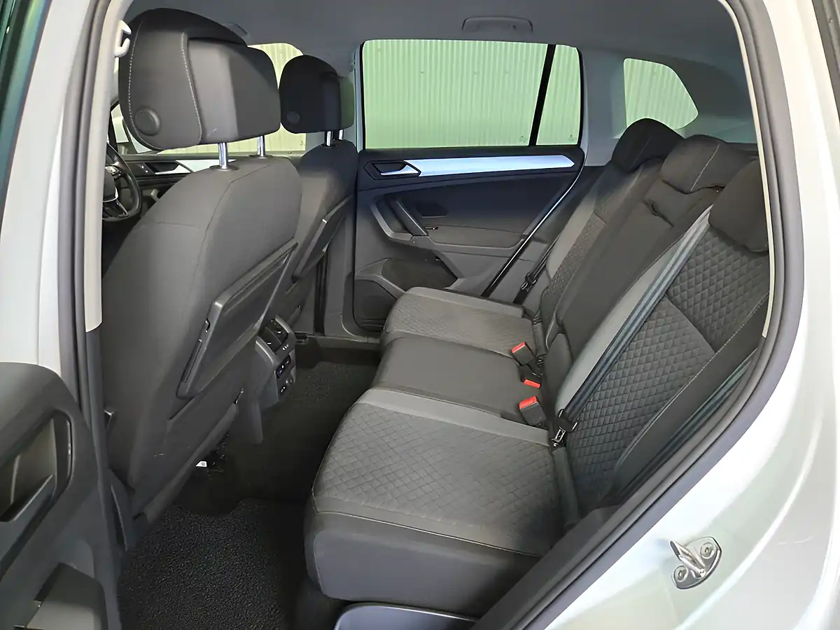Used 2019 Volkswagen Tiguan Match White - Interior and Exterior details 17