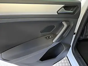 Used 2019 Volkswagen Tiguan Match White - Interior and Exterior details 18