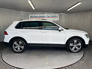 Used 2019 Volkswagen Tiguan Match White - Interior and Exterior details 2