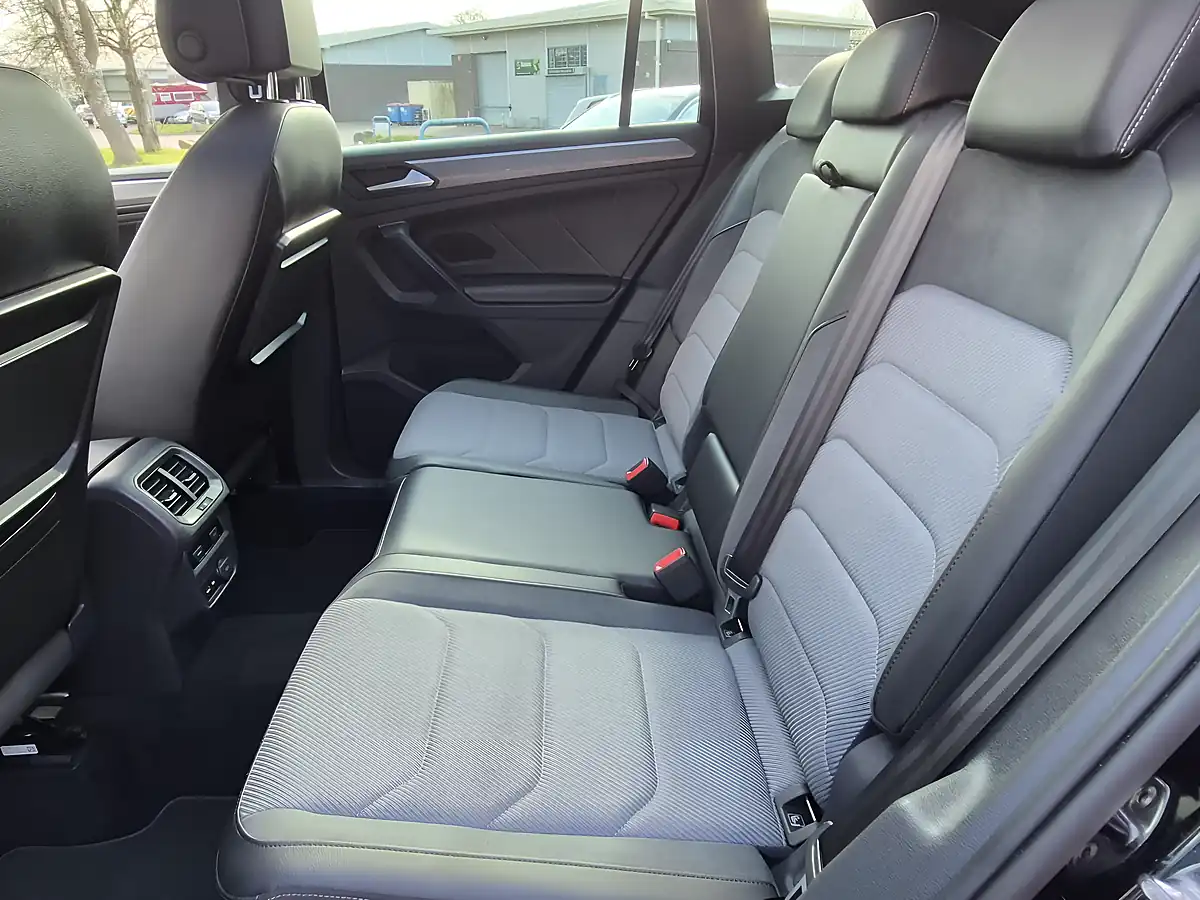 Used 2019 Volkswagen Tiguan R-Line Black - Interior and Exterior details 10
