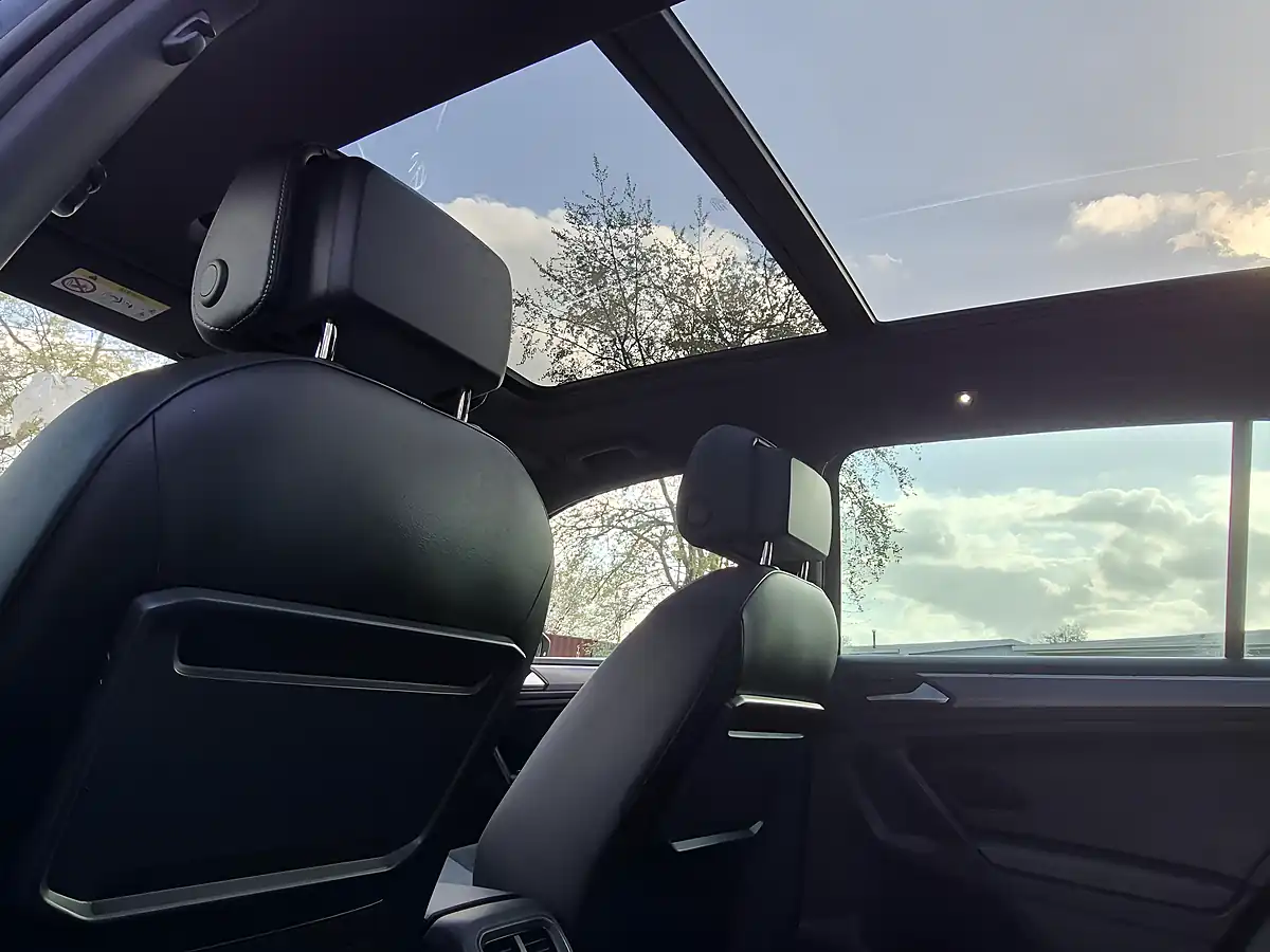 Used 2019 Volkswagen Tiguan R-Line Black - Interior and Exterior details 12