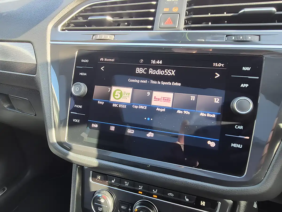 Used 2019 Volkswagen Tiguan R-Line Black - Interior and Exterior details 17