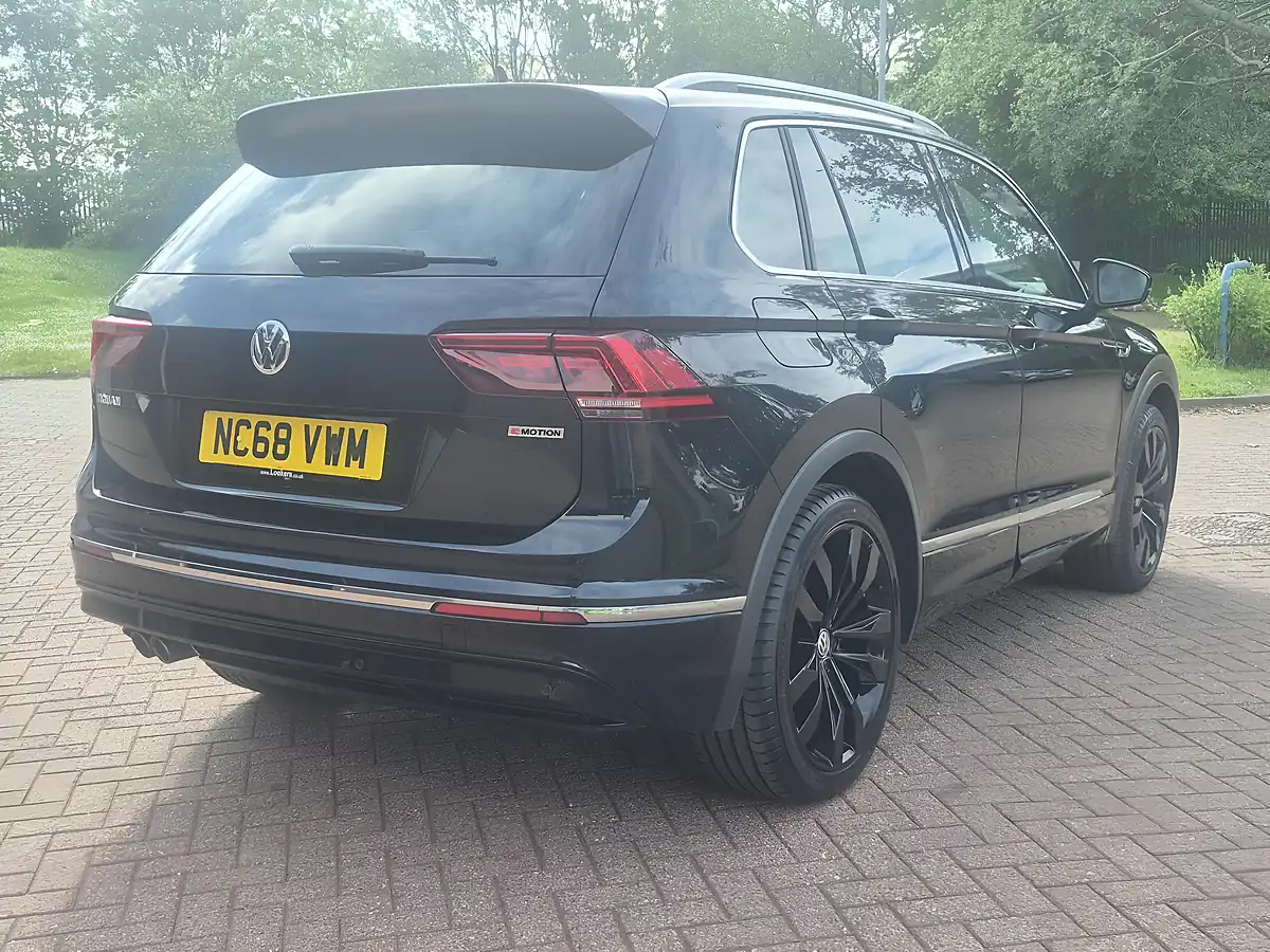 Used 2019 Volkswagen Tiguan R-Line Black - Interior and Exterior details 3