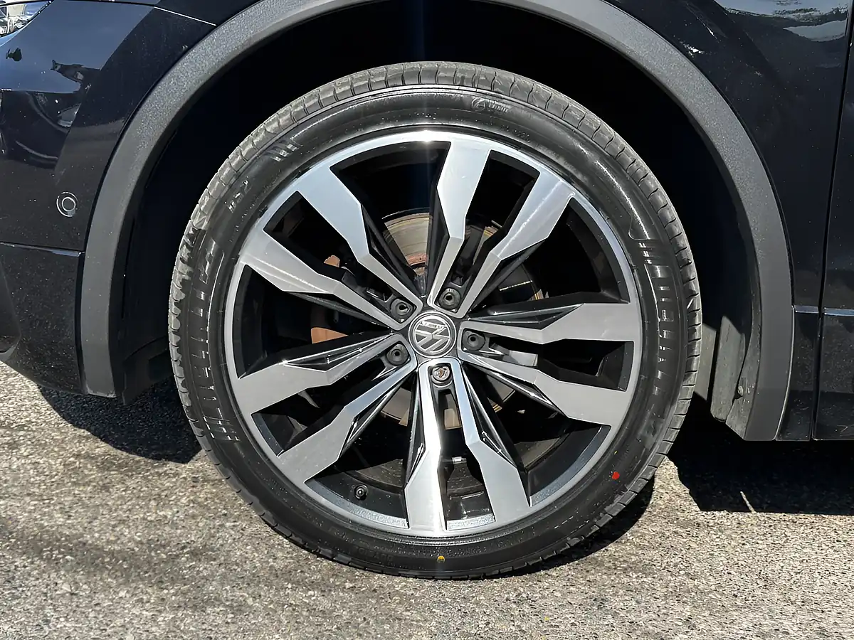 Used 2019 Volkswagen Tiguan R-Line Black - Interior and Exterior details 12