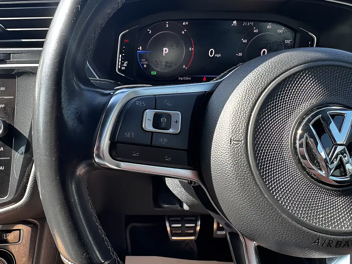 Used 2019 Volkswagen Tiguan R-Line Black - Interior and Exterior details 15