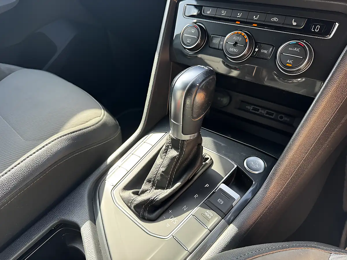 Used 2019 Volkswagen Tiguan R-Line Black - Interior and Exterior details 16