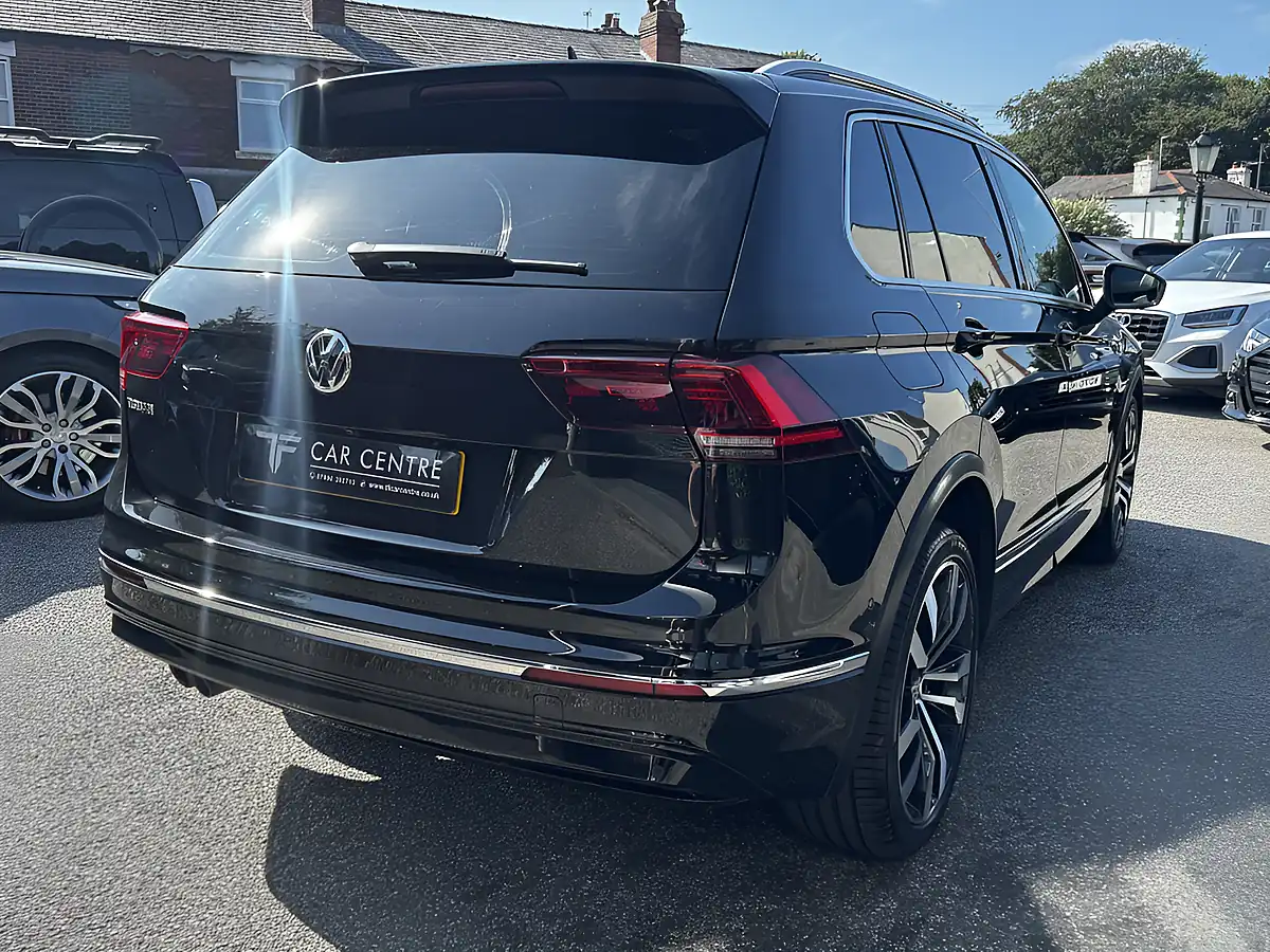 Used 2019 Volkswagen Tiguan R-Line Black - Interior and Exterior details 9