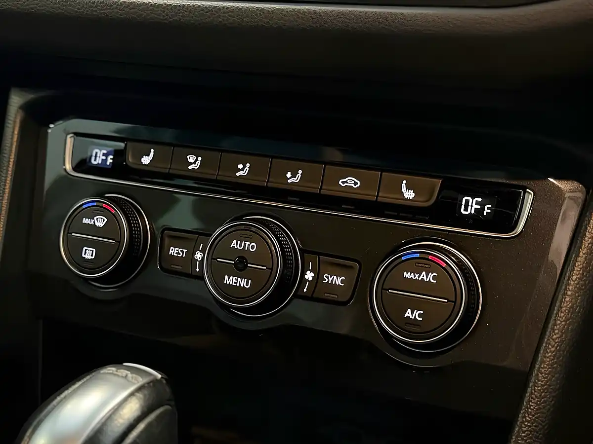 Used 2019 Volkswagen Tiguan R-Line Black - Interior and Exterior details 13