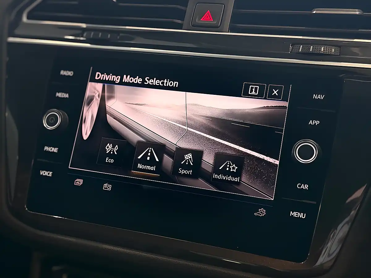 Used 2019 Volkswagen Tiguan R-Line Black - Interior and Exterior details 15