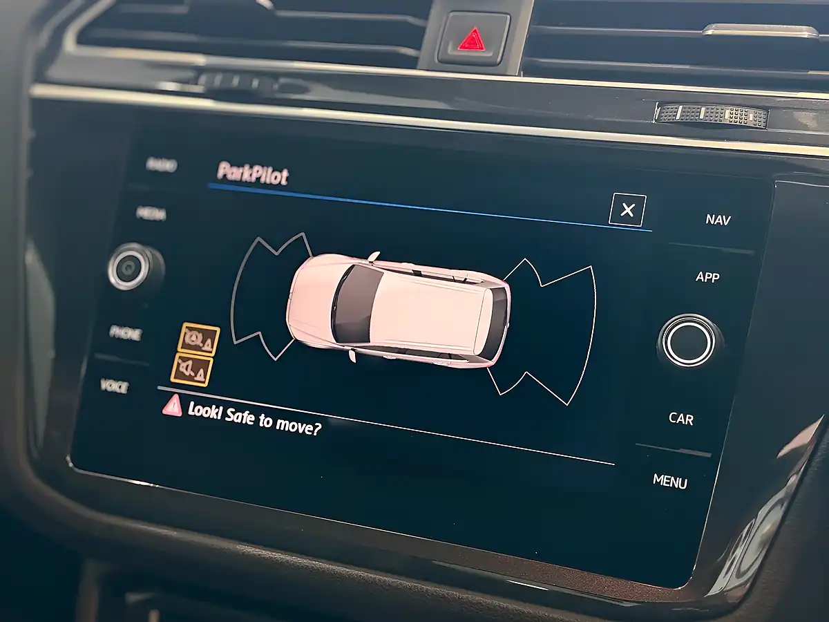 Used 2019 Volkswagen Tiguan R-Line Black - Interior and Exterior details 16